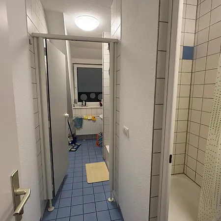 Private In A Shared Space - 5 Min To Hbf * 斯图加特